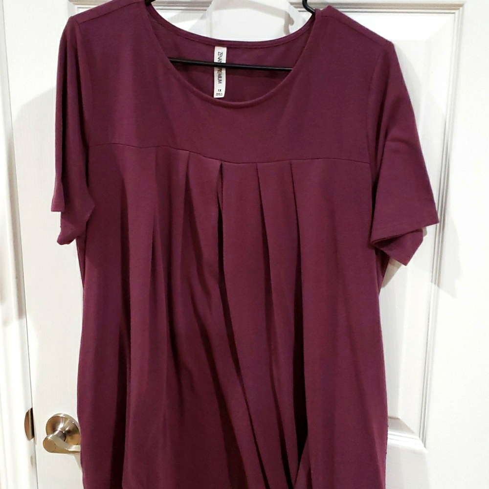 Pleated tunic.  Gently used, smoke free home